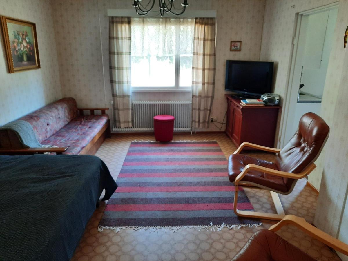 Punavilla Majoitus Tasanko Säkylä Esterno foto